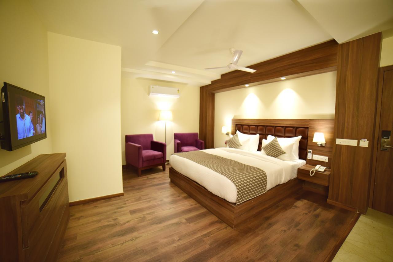 Hotel Amber Rudrapur Eksteriør billede